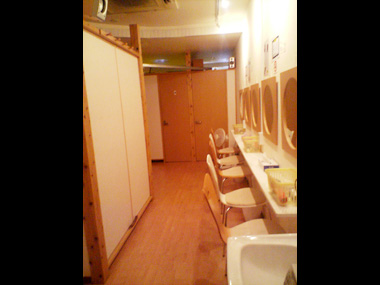 ザ・サンラウンジ久留米店 店内
